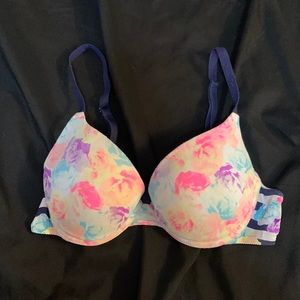 PINK Victoria’s Secret size 36B bra